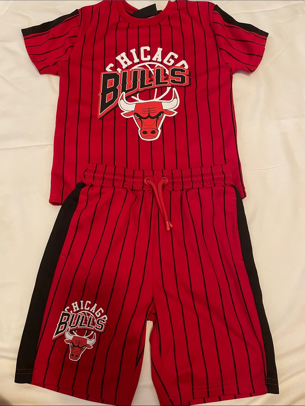 Chicago Bulls Short Sleeve & Shorts